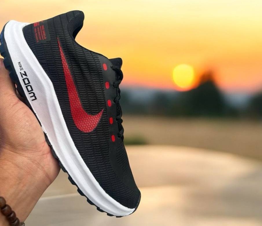 Nike Zoom Shield — Preto/Vermelho